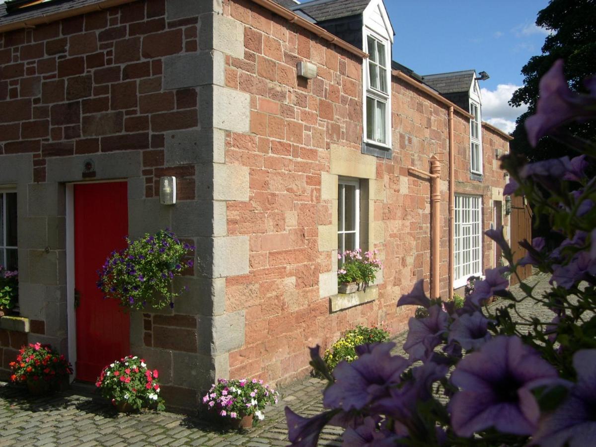 Harleyburn Cottages - Stables And Saddlery 梅尔罗斯 外观 照片