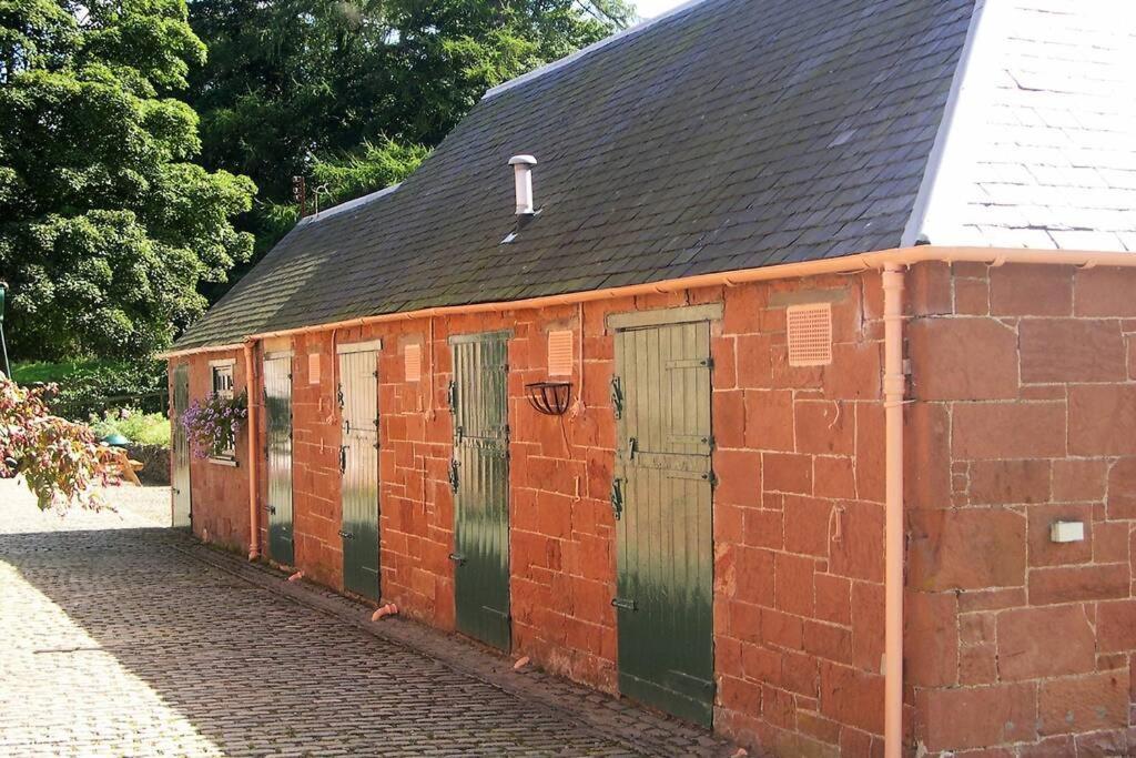 Harleyburn Cottages - Stables And Saddlery 梅尔罗斯 外观 照片